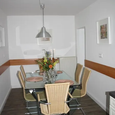 Apartment Ferienwohnung In Mit Grill Und Garten